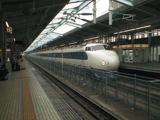 photo:新大阪駅・0系
